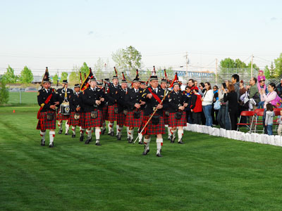 Calgary Police Pipe band lead Survivors Victory Lap