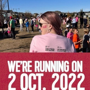 A photo of Leslie, leading her team at the 2021 CIBC Run for the Cure
